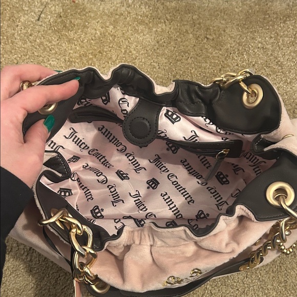 Juicy Couture Blush Pink Logo Shoulder Bag with Gold Hardware - Picture 3 of 6